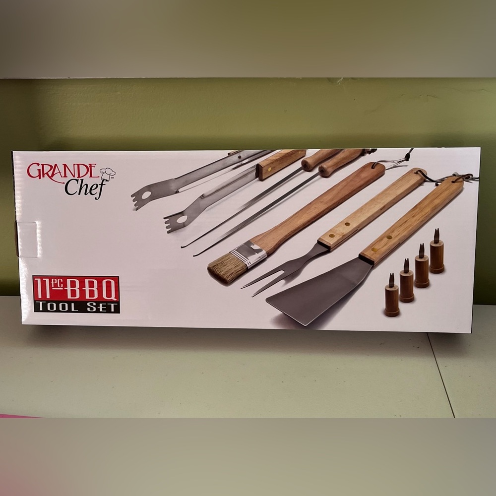 Grande Chef 11-Piece BBQ Tool Set- Brand New In-The-Box